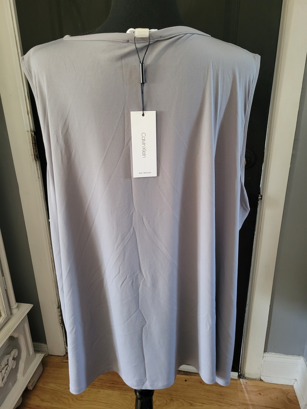 Calvin Klein Sleeveless Pleat-Front Tank Top in Light Gray - Picture 3 of 4